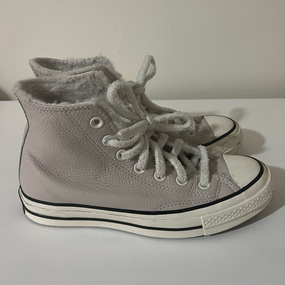 hightop Converse